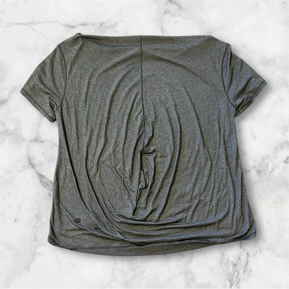 Lululemon Fall In Place Short Sleeve Heathered Black Gray T-shirt Women’s Size 8 - Picture 2 of 6